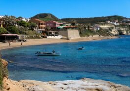 Sardinien ist der ideale Ort für den Traumurlaub – zu erschwinglichen Kosten. Foto SteveAllenPhoto999 via Envato